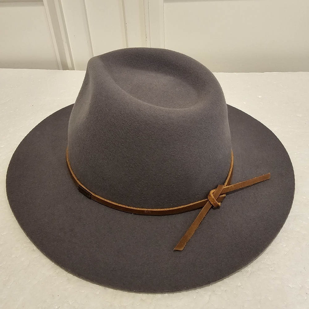Classic Wide-Brim Wool Fedora Hat in Charcoal with Brown Band